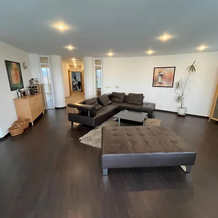 Apartment Butterfly Residence,165m2 Spacious With 4 Free Parking Spaces,playground And Gym