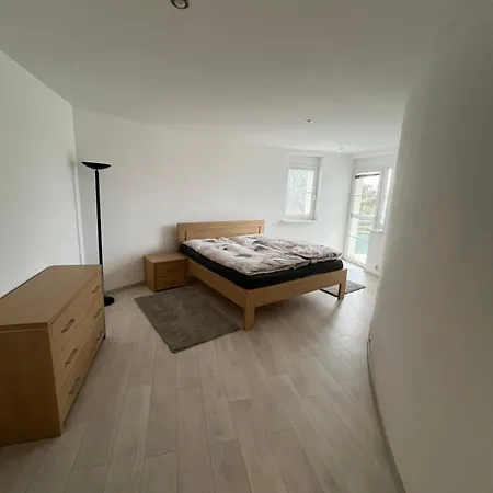 Butterfly 165m2 Spacious 4 Parking Gym