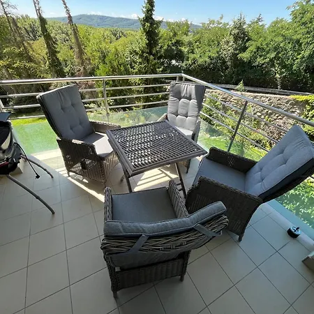 Butterfly Residence,165m2 Spacious With 4 Free Parking Spaces,playground And Gym Apartment Pressburg