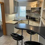 アパート Butterfly Residence,165m2 Spacious With 4 Free Parking Spaces,playground And Gym ブラチスラヴァ