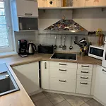Butterfly Residence,165m2 Spacious With 4 Free Parking Spaces,playground And Gym アパート ブラチスラヴァ